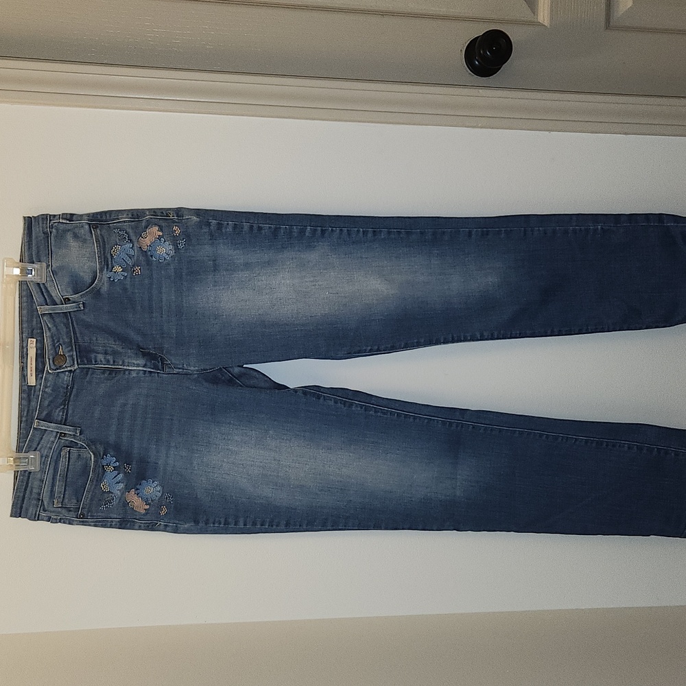 Levi's Midrise Skinny Floral Embroidered Jeans Size 32 - 28" Inseam